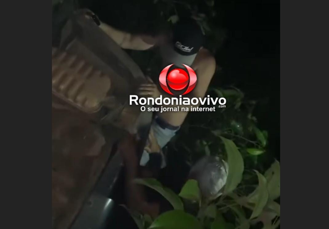 URGENTE: Veículo Azera passa direto em curva e vai parar capotada em ribanceira - VÍDEO