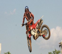 Pista quase pronta para a 1ª Copa Ji-Paraná de Motocross