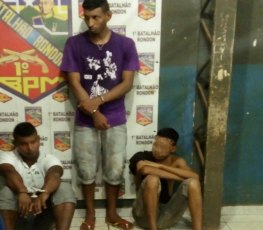 Dupla rouba estudante e é flagrada trocando objeto por droga
