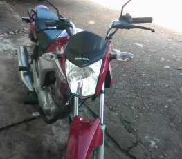 Jovem tem moto furtada da varanda de casa enquanto dormia