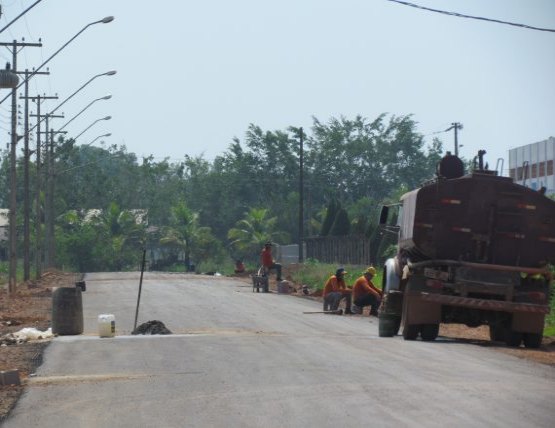 DER Trabalha na pavimentação asfáltica do Distrito Industrial em Porto Velho