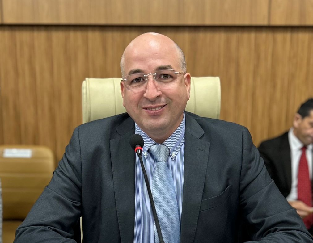 GEDEÃO NEGREIROS: Vereador solicita manutenção e troca de luminárias no bairro Parque Amazônia