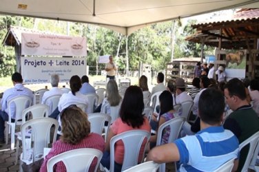 Em Close, o dia de campo do leite