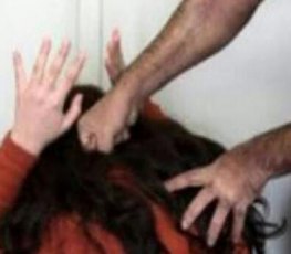 Mulher é surrada pelo marido ao ser flagrada conversando com vizinho
