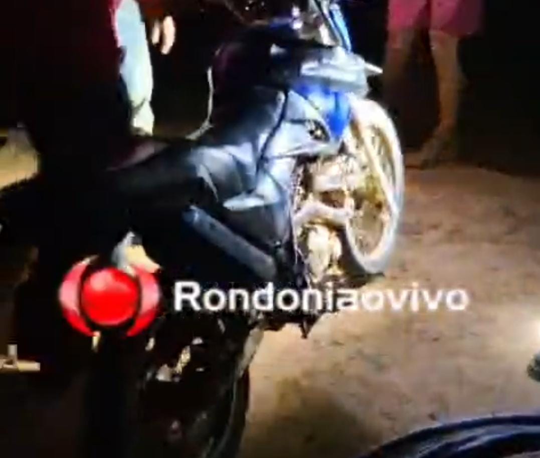 VÍDEO: Assaltante faz família refém, exige Pix, arma e foge com motocicleta