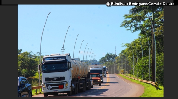 Ouro Preto do Oeste ganha portal novo e iluminação da BR - Por Roberto Gutierrez