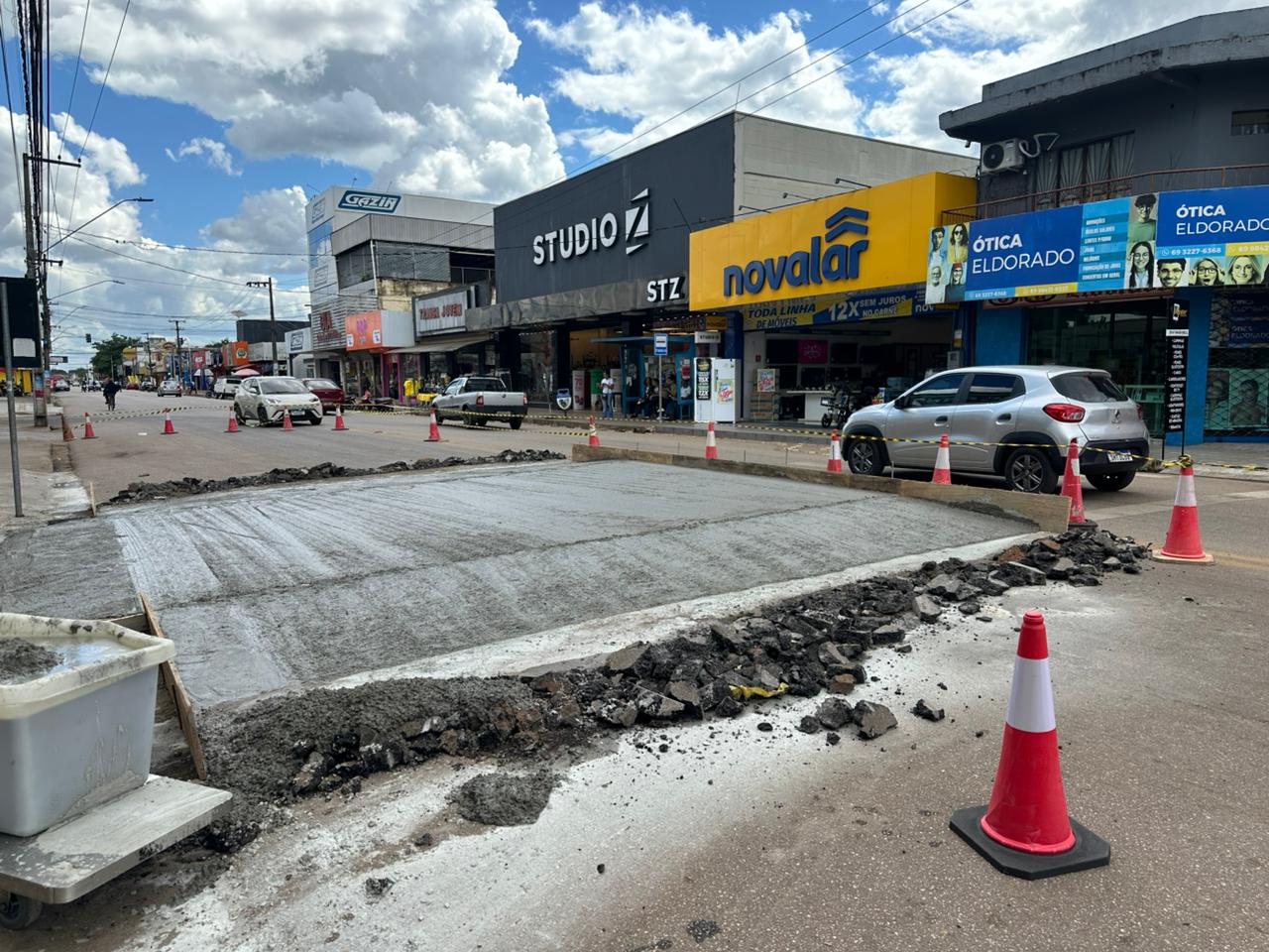 EDIMILSON DOURADO: Após pedido de providência, faixa elevada é implantada na avenida Jatuarana 