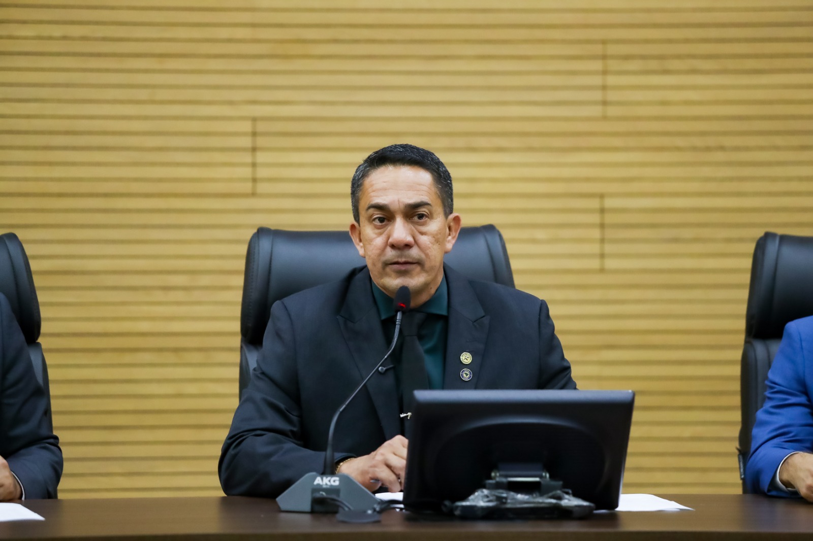 EYDER BRASIL: Aprovado projeto que autoriza uso de spray de pimenta para defesa pessoal