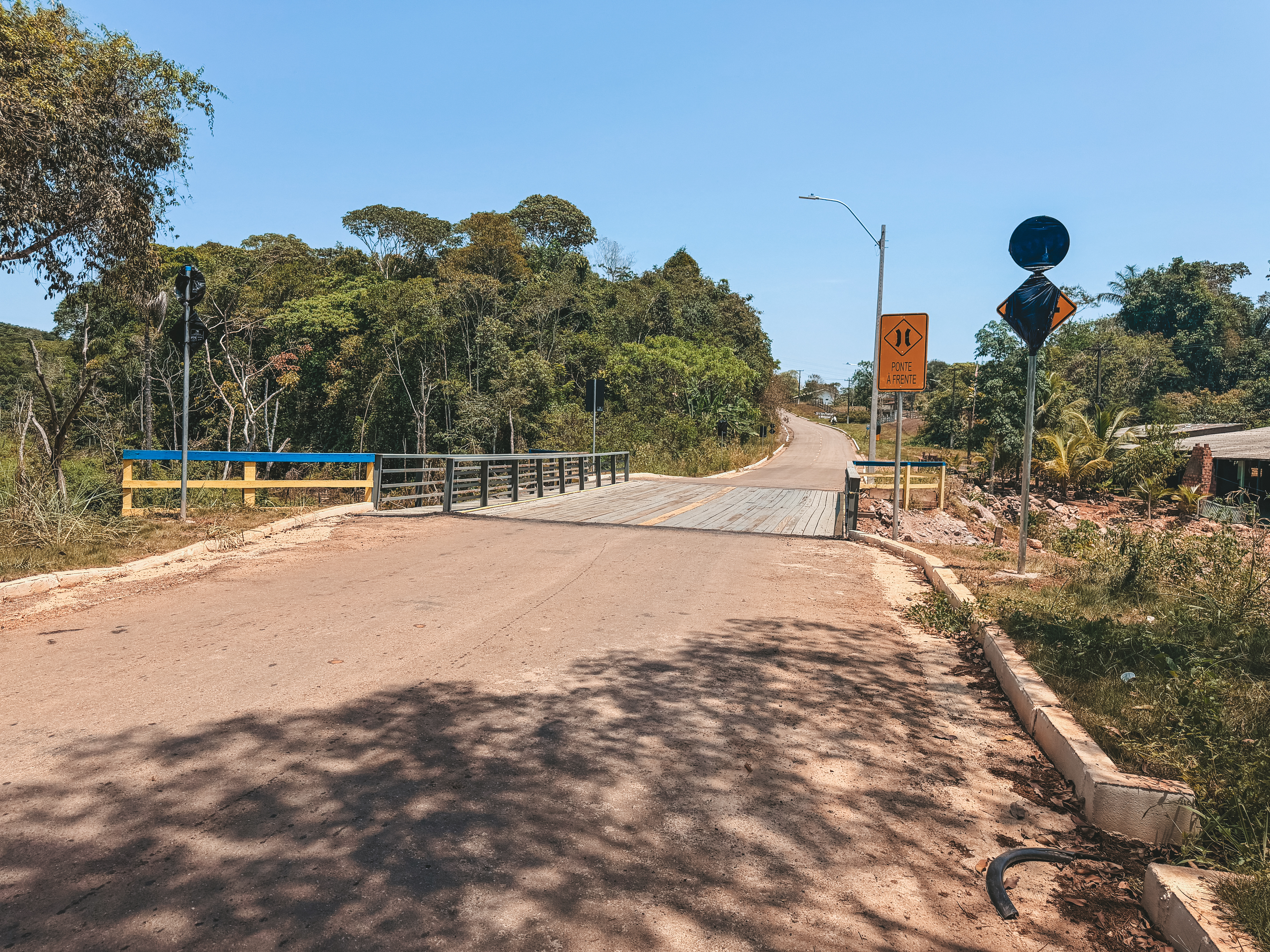 TRÂNSITO: Lombadas serão instaladas nas extremidades de ponte na Estrada de Santo Antônio