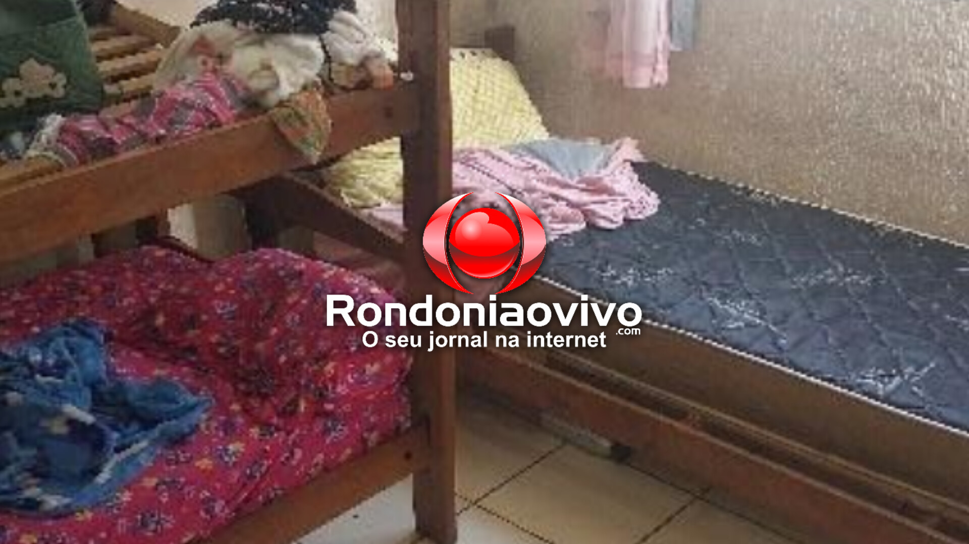 CHEIA DA RAZÃO: Mãe é presa após abandonar cinco filhos pequenos e sair para beber até amanhecer