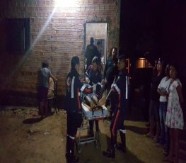 SE DEU MAL: Adolescente armado é esfaqueado por vítima de roubo