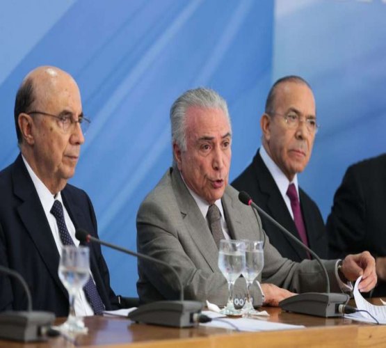 Governo elimina multa a empresa que demitir sem justa causa