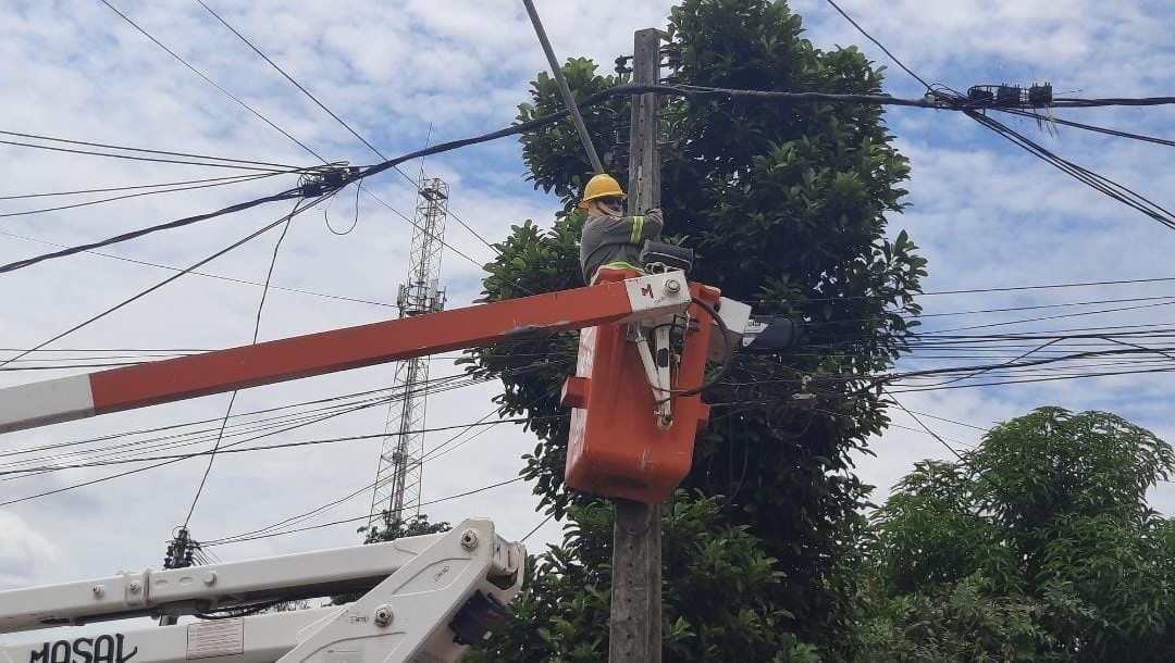 JÚNIOR QUEIROZ: Vereador tem pedido de iluminação pública atendido pela EMDUR