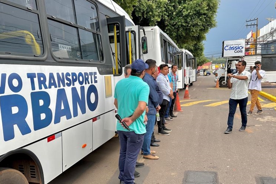 CÁSSIO GOIS: Deputado destaca entrega de ônibus novos e tarifa zero em Cacoal