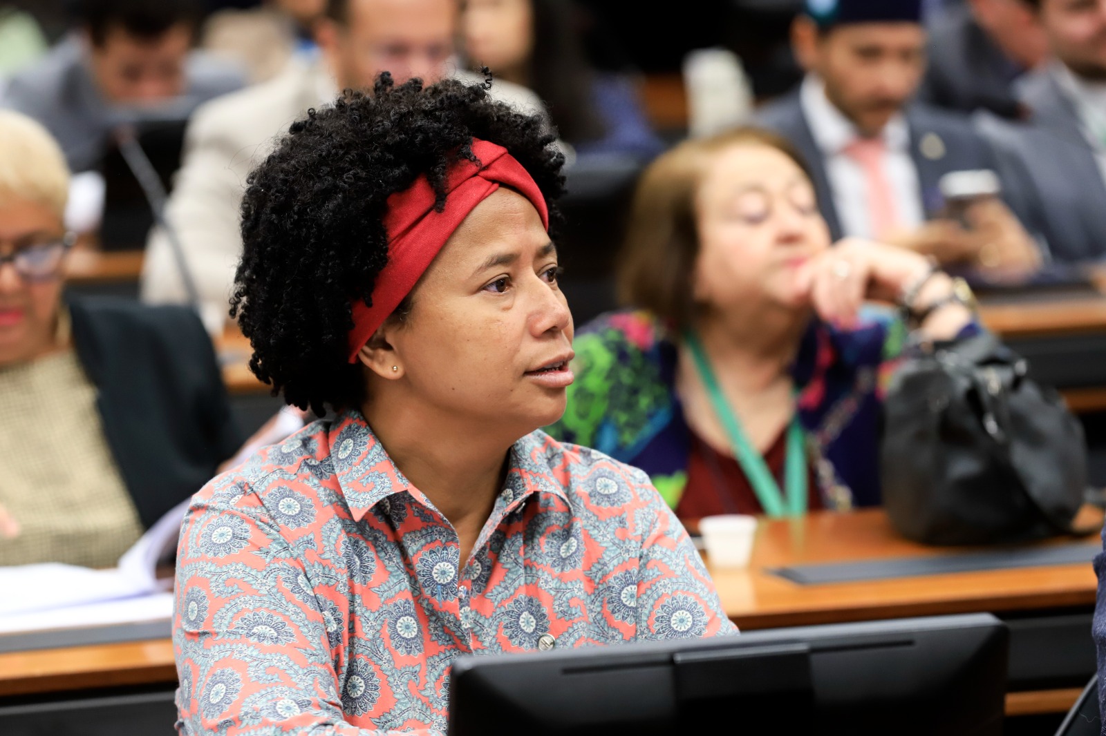 ADMITIDOS ATÉ 1991: Sílvia Cristina pede votação da PEC 47 que garante a transposição dos servidores 