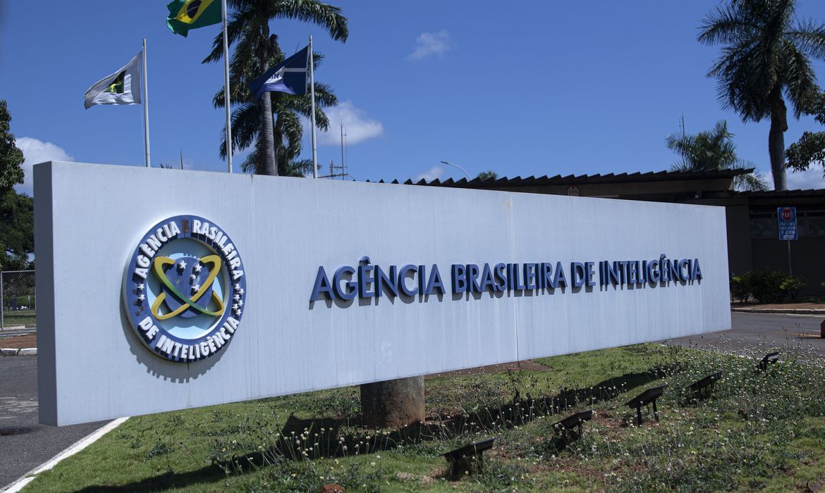 NA MIRA DA PF: ABIN de Bolsonaro monitorou ilegalmente adversários e políticos