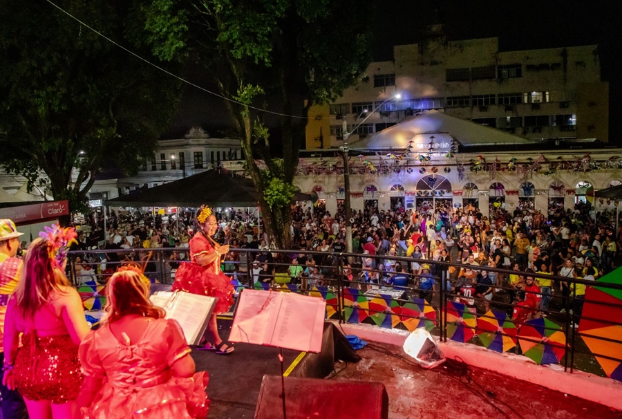 FOLIA: Baile Municipal marca a abertura do Carnaval 2024 em Porto Velho