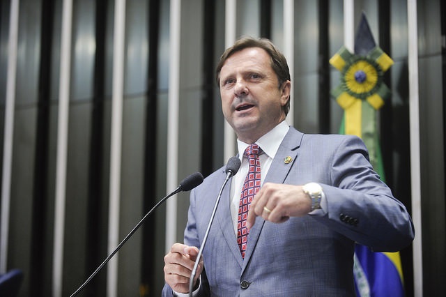 FORA: TRE nega registro de candidatura de Acir Gurgacz