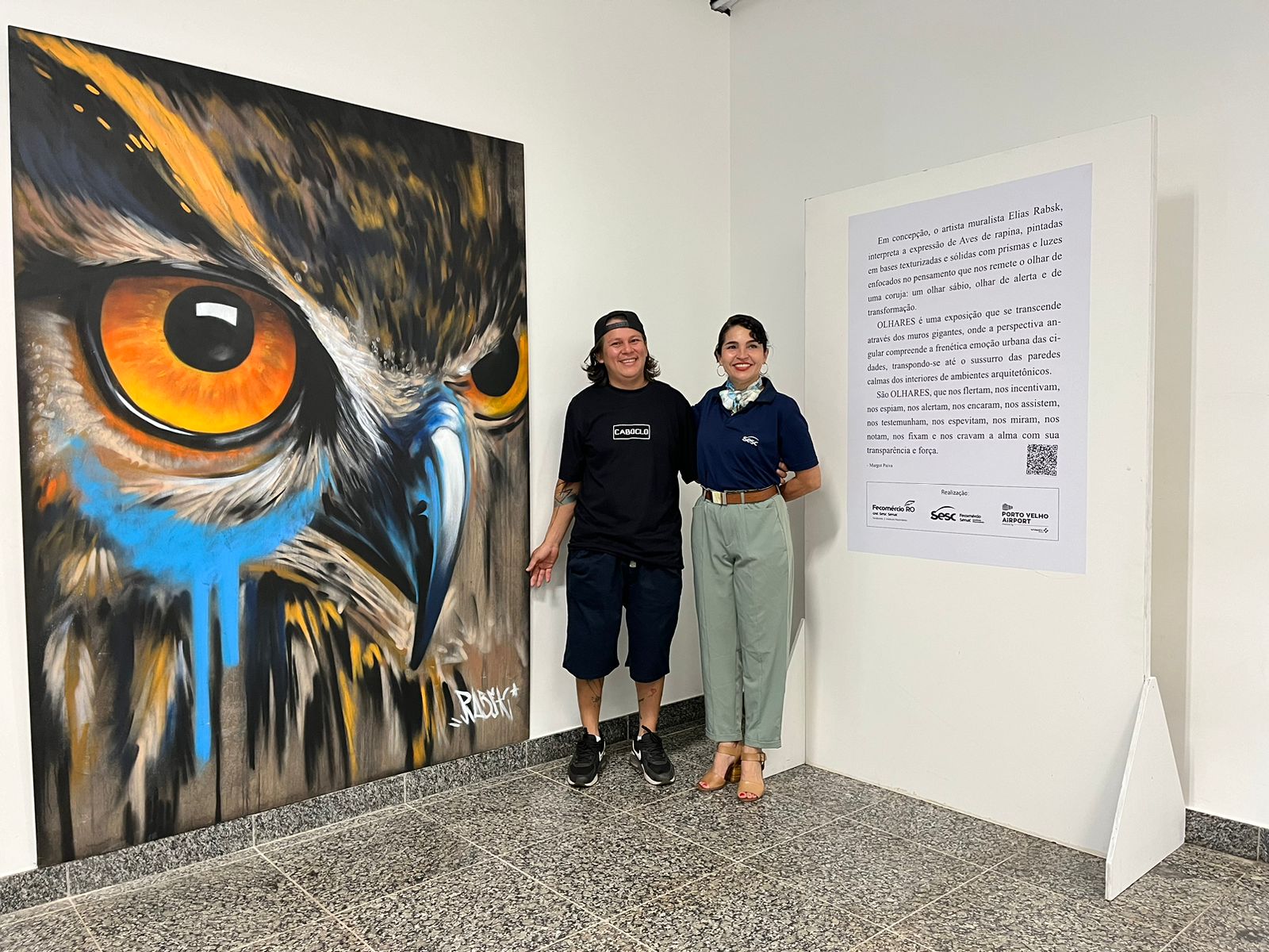 OLHARES: Exposição na sala de embarque do aeroporto de Porto Velho interpretam a expressão de aves de rapina