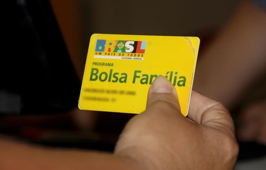 AUXÍLIO: Novo Bolsa Família começa a ser pago nessa segunda com valor médio de R$670
