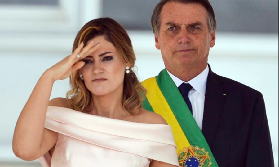 1ª DAMA: Auxiliar de Bolsonaro diz que Michelle é falsa crente e má companheira