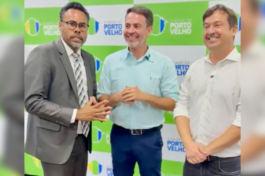 AQUISIÇÃO: Vereador Dr. Santana participa de solenidade histórica do Hospital Municipal 