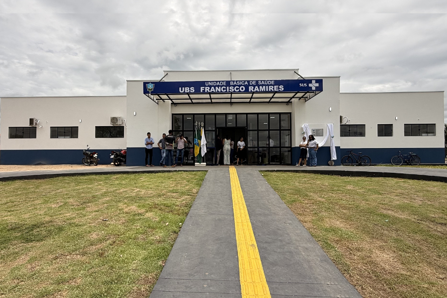 MARCOS ROGÉRIO: Senador entrega nova UBS para a população de Urupá