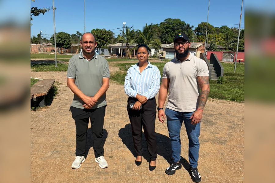 WANOEL MARTINS: Vereador vistoria praça do bairro Ronaldo Aragão para planejar melhorias