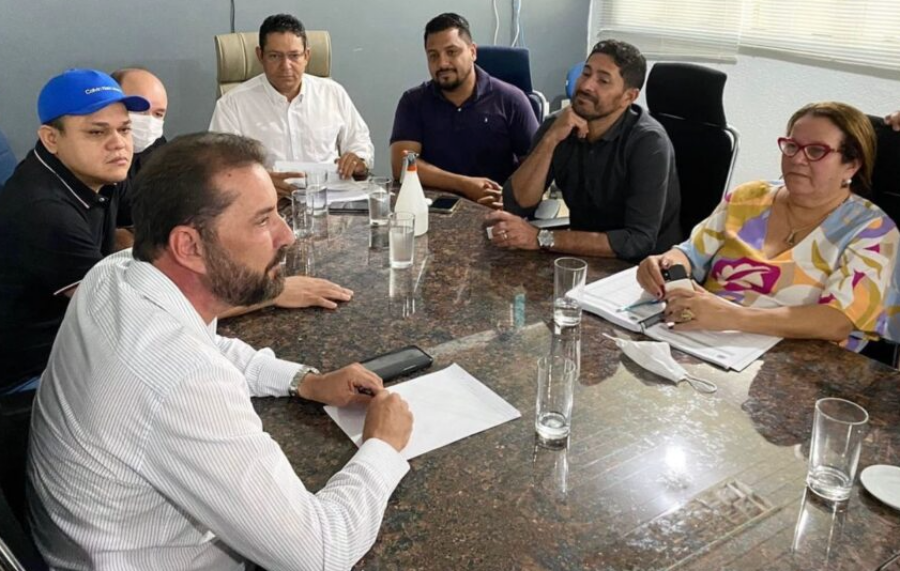 DR. GILBER: Vereador participa de reunião para discutir orçamento municipal para 2023