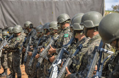 MONITORAMENTO DA FRONTEIRA: Exército do Brasil monitora situação em Caracas e mantém tropa na fronteira