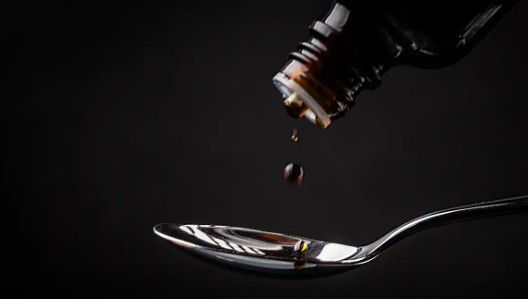 NESTA SEGUNDA (27): Anvisa suspende venda de xaropes com clobutinol