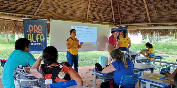 EDUCAÇÃO: Impasse entre Justiça e TCE adia concurso para professor indígena em Rondônia