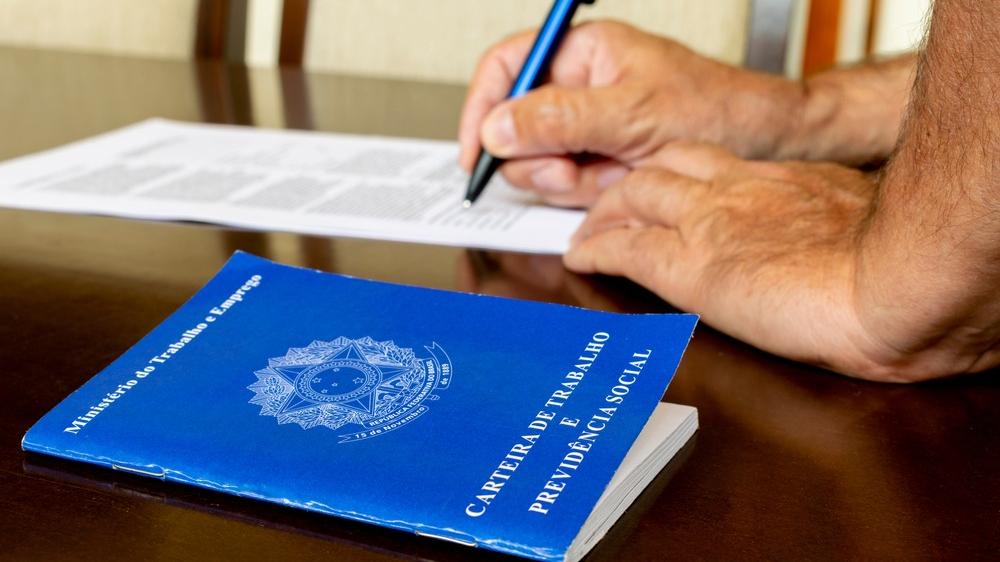 DEMISSÕES X CONTRATAÇÕES: Estado tem saldo de 10 mil empregos formais em 2023, indica Caged