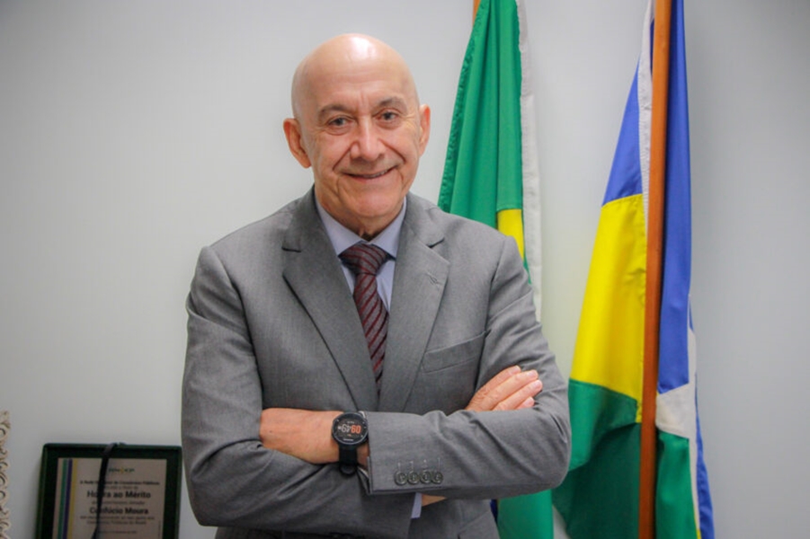 CONFÚCIO MOURA: Senador destina recursos para infraestrutura em 6 municípios