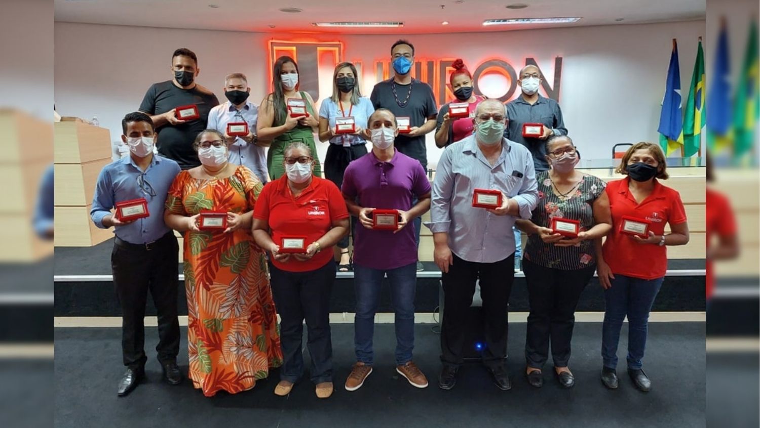 RECONHECIMENTO: UNIRON homenageia funcionários por tempo de casa