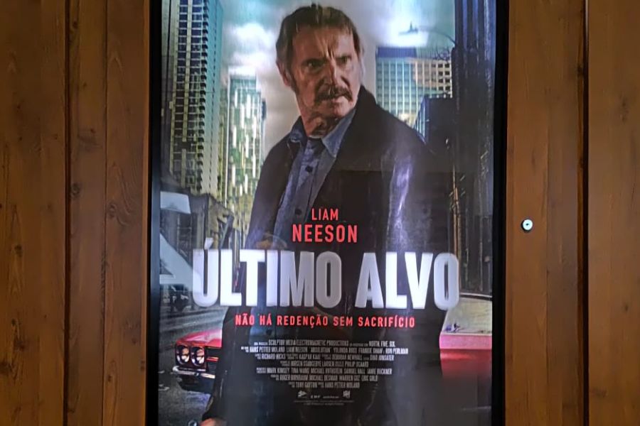 Público espera muita ação, mas O Último Alvo é um drama pesado 