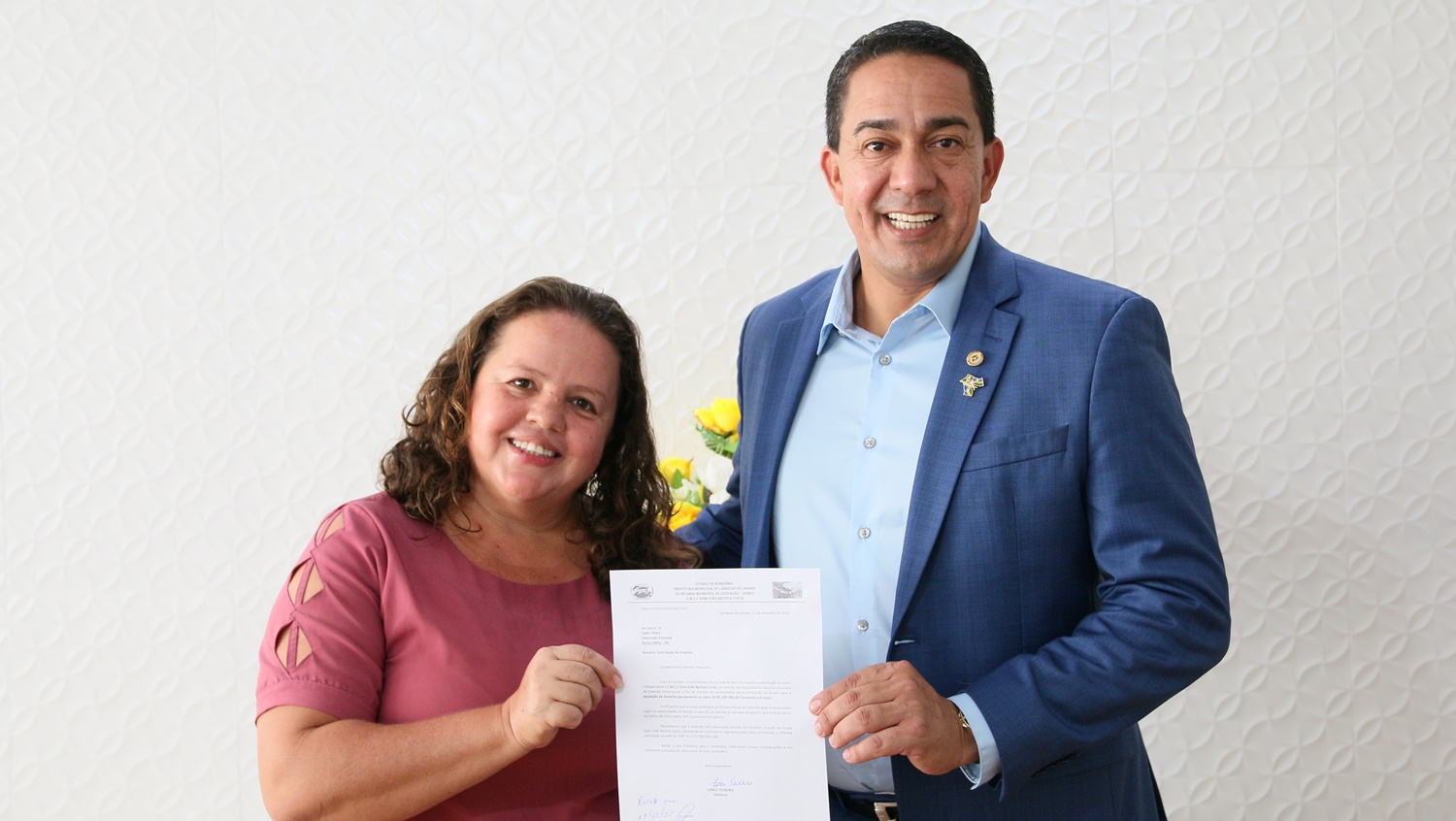 DEPUTADO: Eyder Brasil investe na educação de Candeias do Jamari 