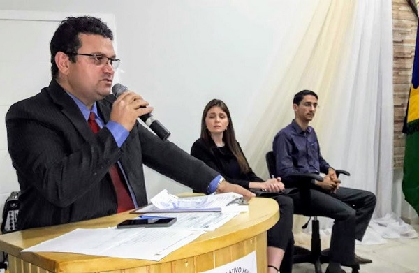 APRENDIZADO: Ezequiel Júnior parabeniza Machadinho pelo projeto Vereador Cidadão Mirim