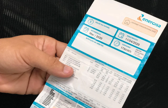 VEJA QUANTO: Conta de luz fica mais cara com bandeira amarela