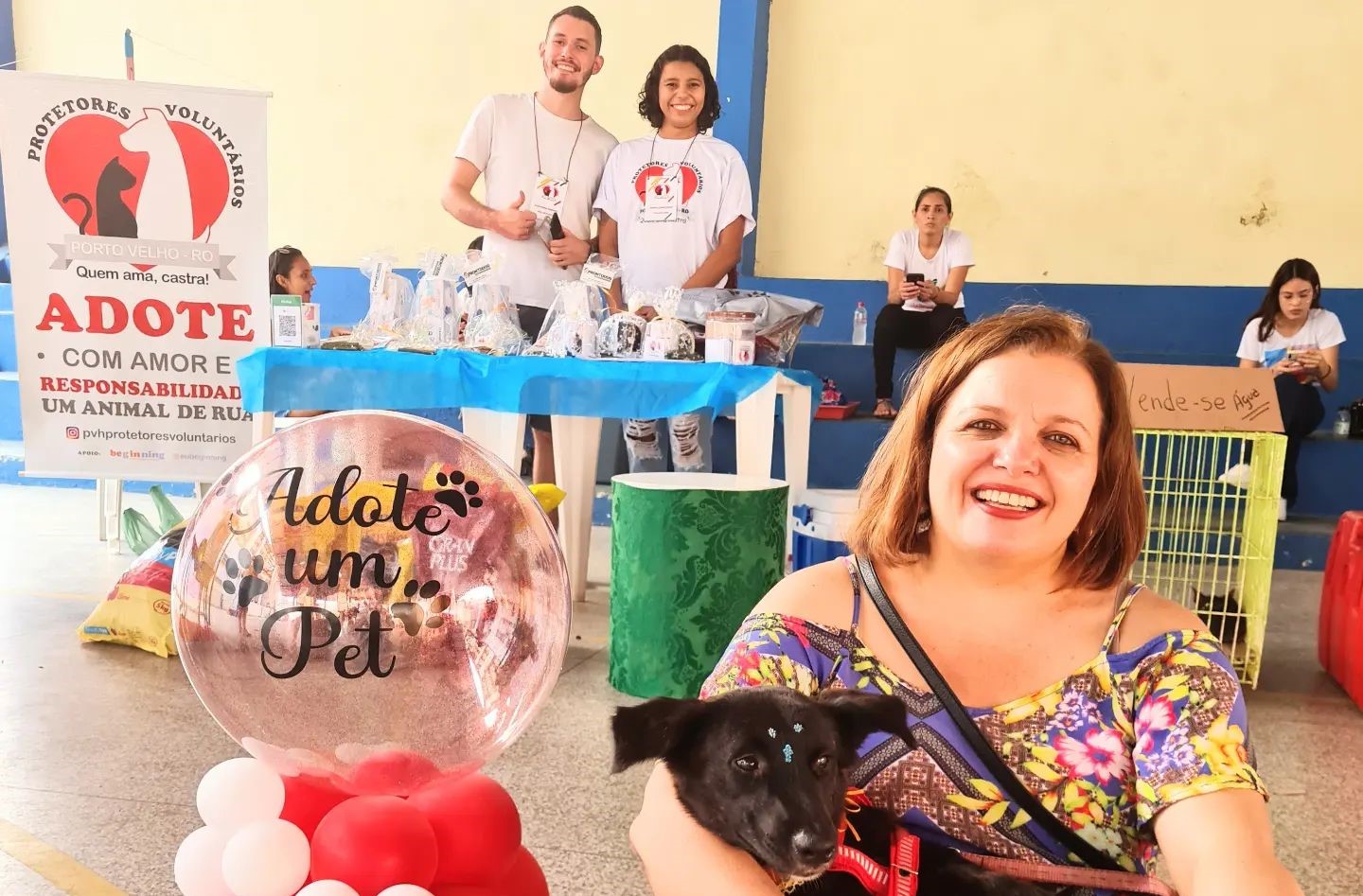 SOLIDARIEDADE: Protetores Voluntários participam de feira de adoção em Porto Velho