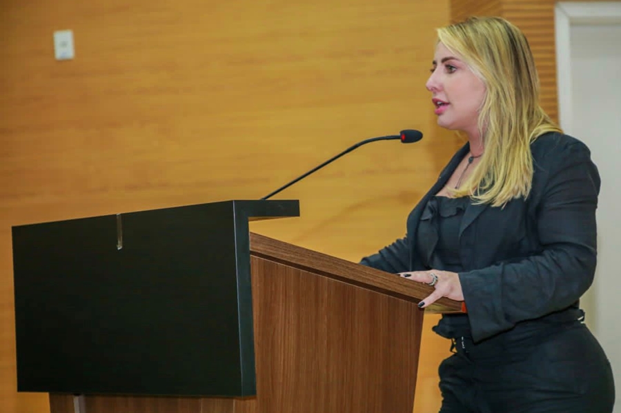 IEDA CHAVES: Deputada propõe isenção de IPVA para veículos elétricos e híbridos em Rondônia