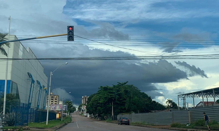 NÃO MUDA: Sábado (15) será de céu nublado e com chuvas, prevê Sipam