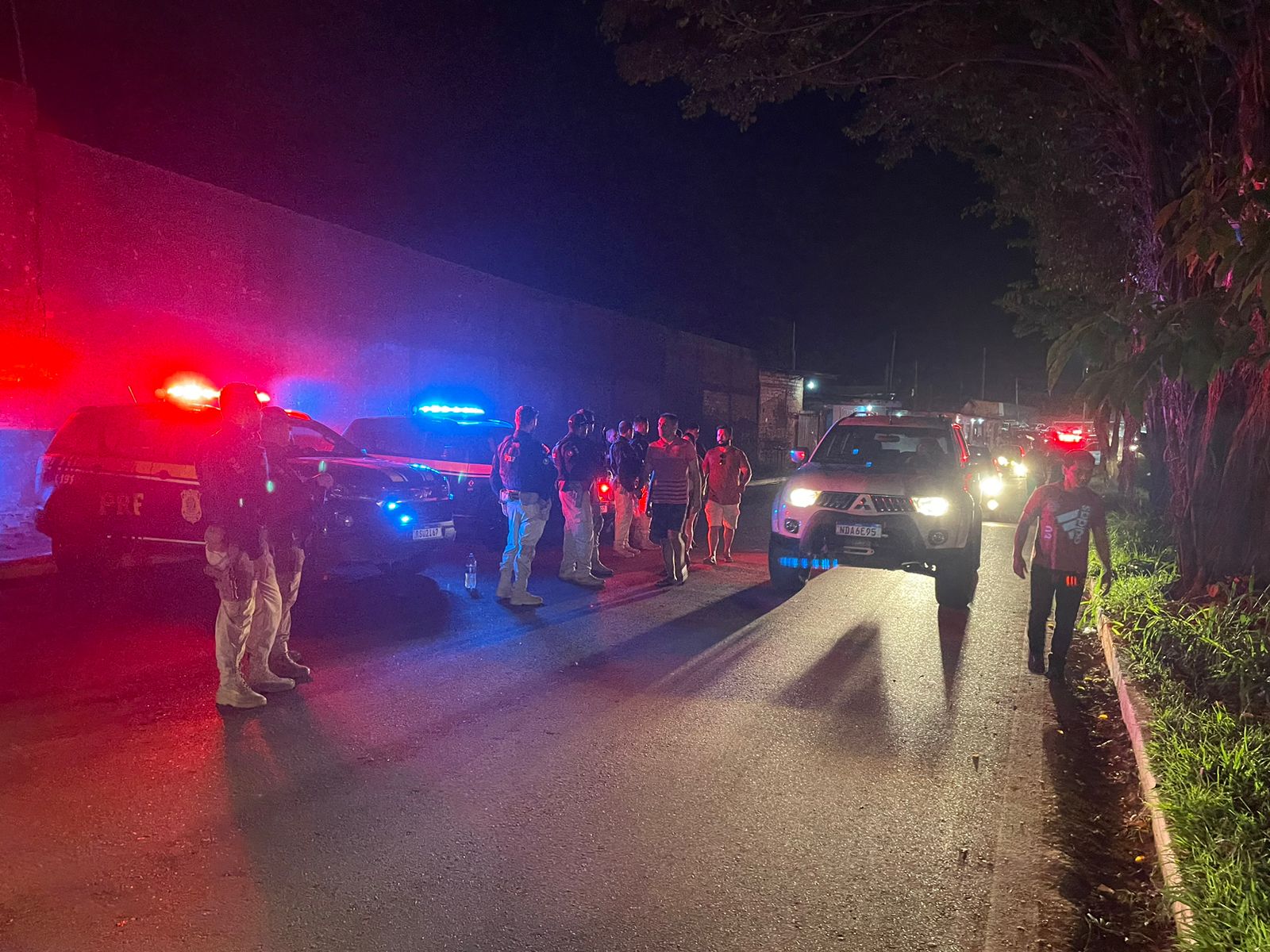 ASSISTA O VÍDEO: Garimpeiros liberam trecho da BR-319 após horas de protesto