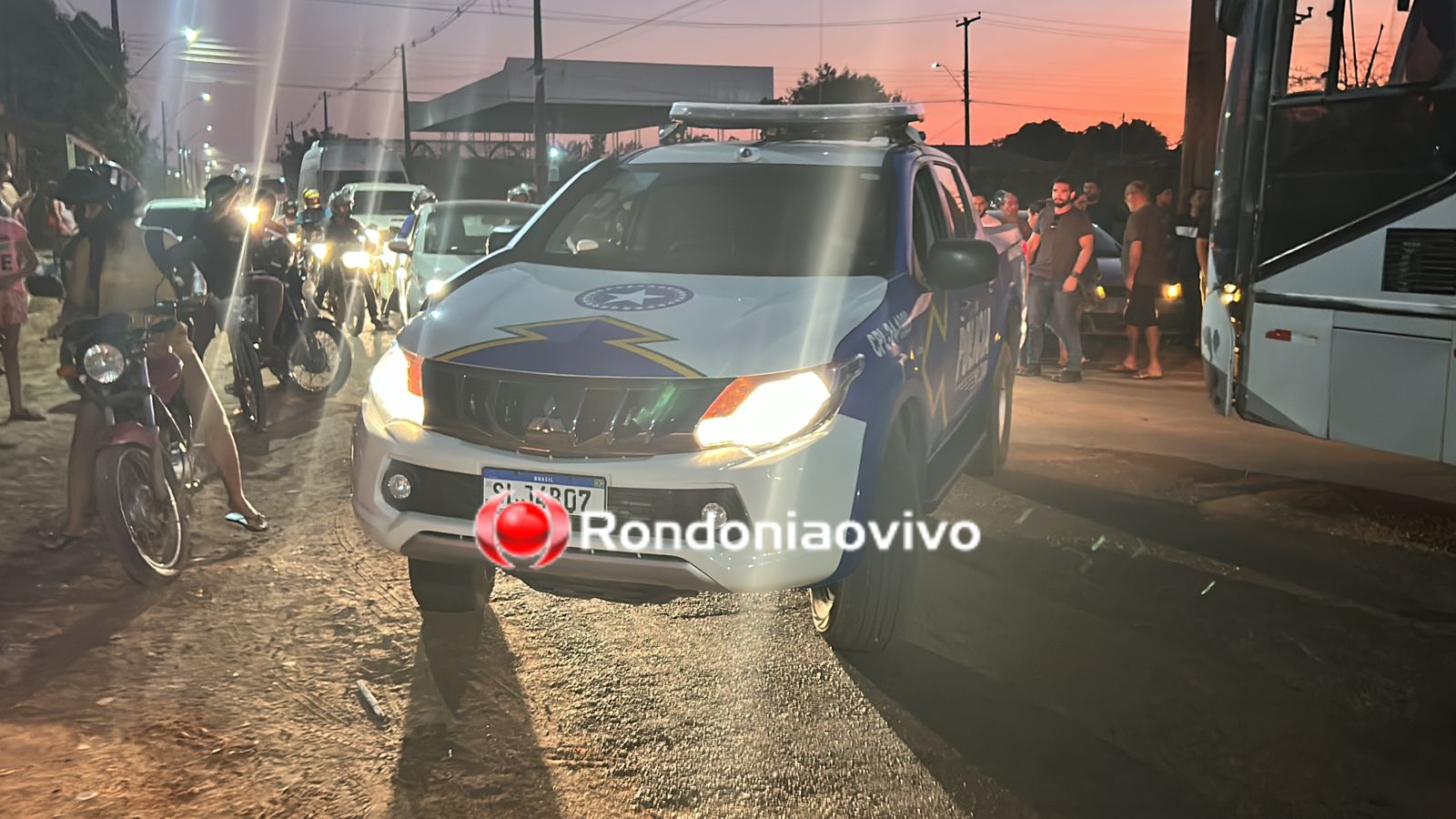 PEIA: Assaltante de motorista de aplicativo é surrado por populares 