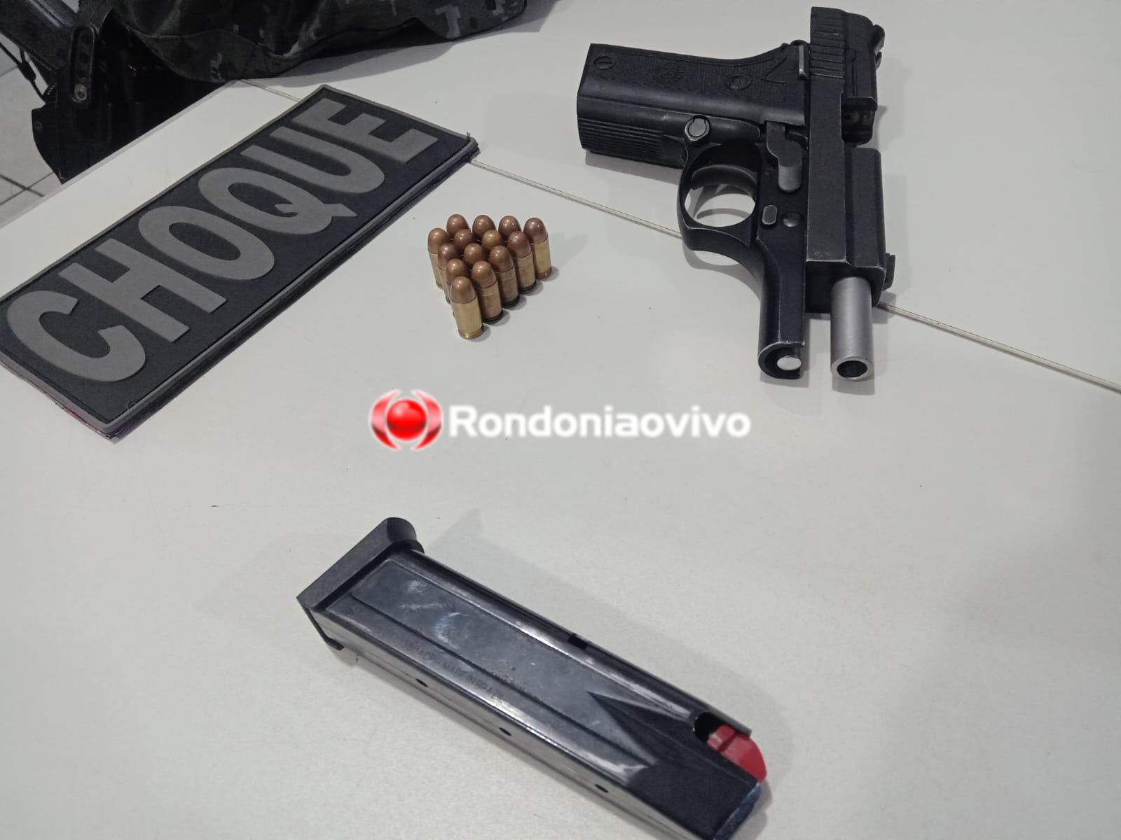 APÓS DENÚNCIA: Jovem de 22 anos é preso com pistola em frente ao campo da AFA