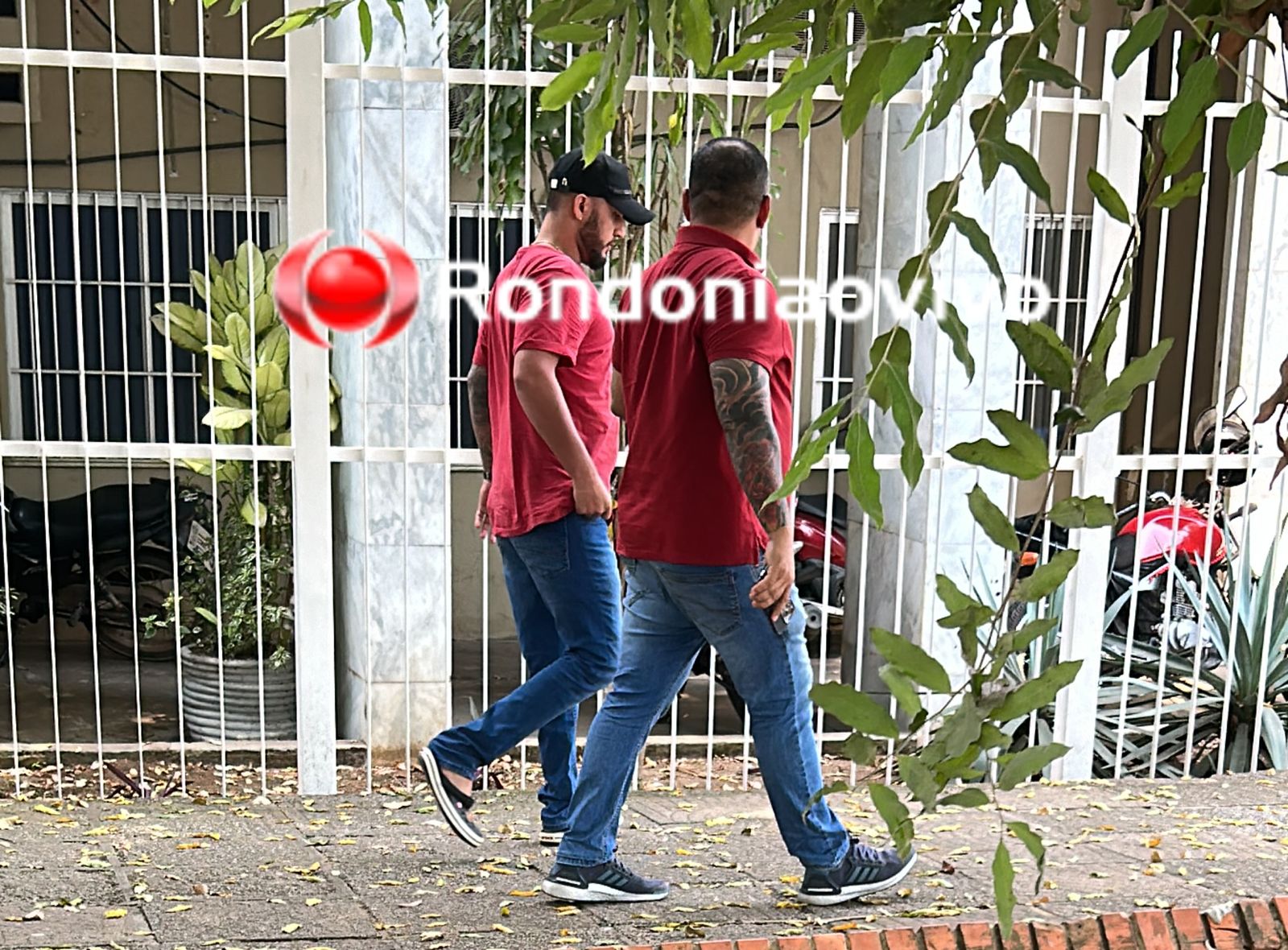 URGENTE: Criminoso que executou rival em conveniência se apresenta na Homicídios