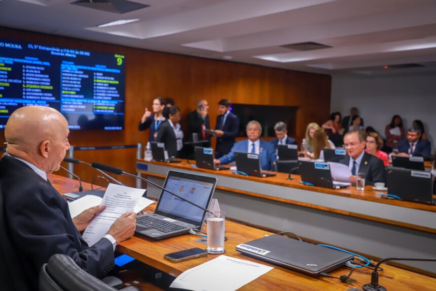 COMBÚSTIVEL DO FUTURO: Projeto é um dos mais importantes da pauta verde no Congresso, afirma Confúcio