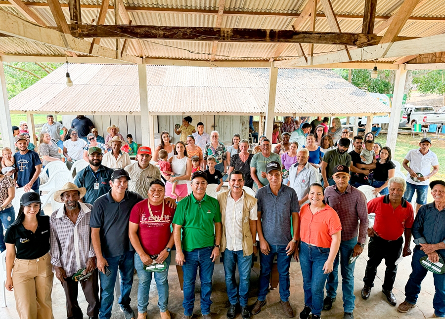 CÁSSIO GOIS: Deputado entrega implementos agrícolas e reforça apoio à agricultura familiar