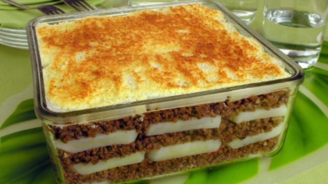 FAÇA VOCÊ MESMO: Batata de forno com carne moída é simples e uma delícia