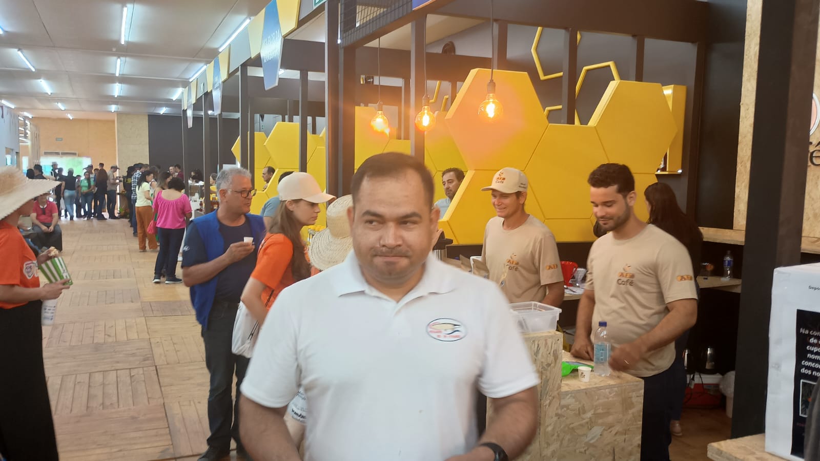 DEGUSTAÇÃO: Produtos da agroindústria rondoniense são oferecidos aos visitantes